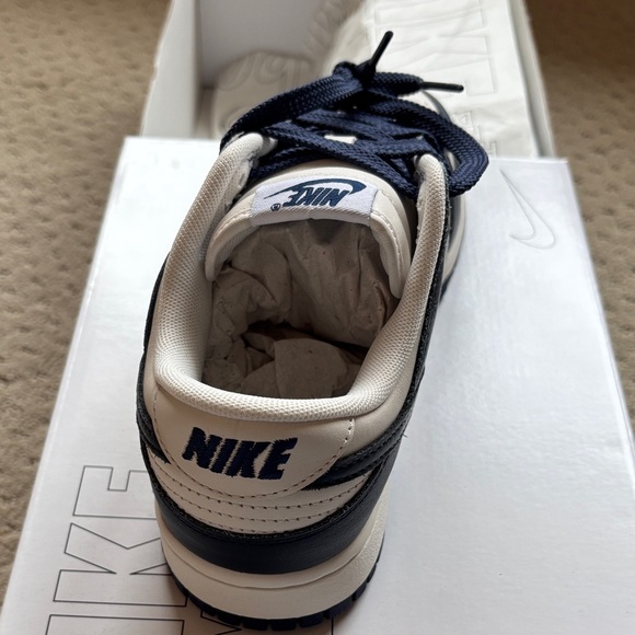 NWT Navy Women’s Nike Dunks - Picture 2 of 4